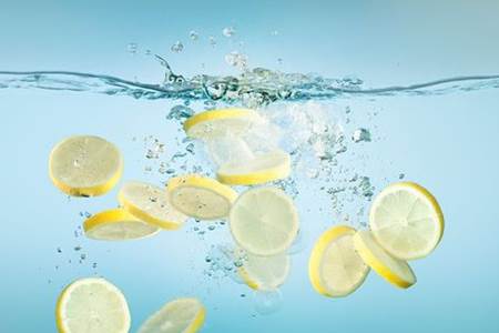 Limon ve gül suyu karışımı ile sivilce tedavisi